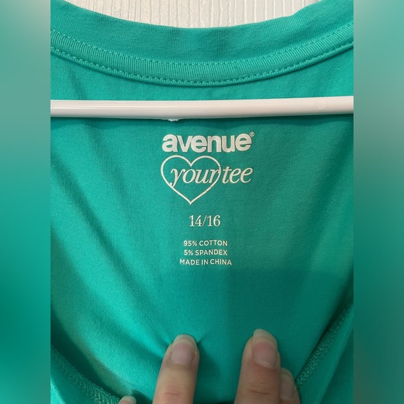 Avenue Your Tee. T shirt - Picture 3 of 4